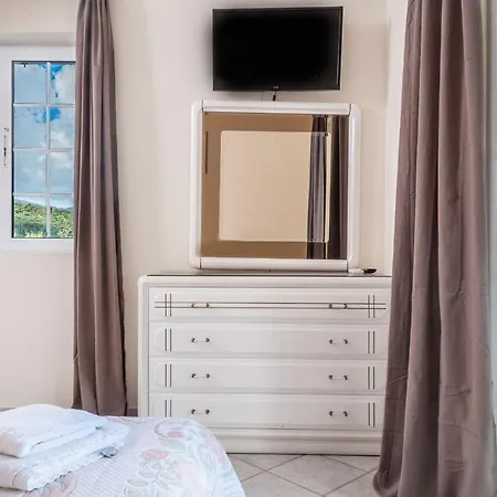 Villa Zante 5 Bedroom With Private Pool And Basketball Court Langadhakia