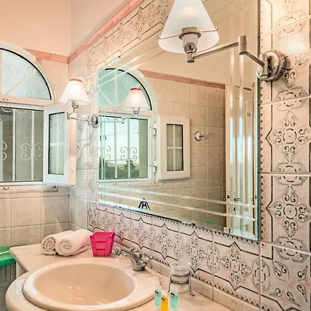Villa Zante 5 Bedroom With Private Pool And Basketball Court *