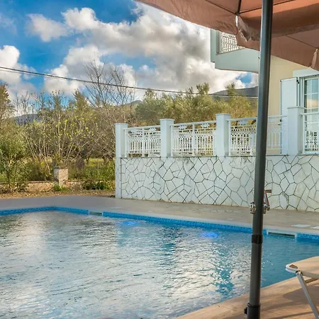 Zante 5 Bedroom With Private Pool And Basketball Court Villa
