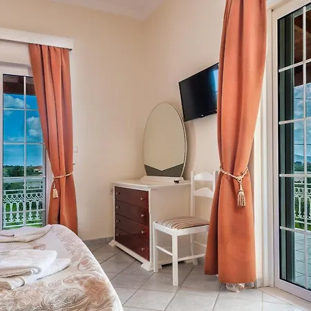 Zante 5 Bedroom With Private Pool And Basketball Court